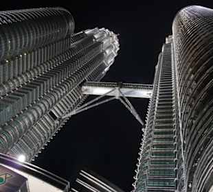 Petronas Towers bei Nacht