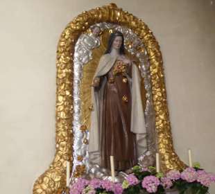 Pfarrkirche St. Theresia - Heiligenfigur