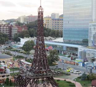 10 Gehminuten vom Hotel Grifid Vistamar weg ist das Nachtleb