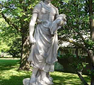 Skulpturen in den Neustadtswallanlagen