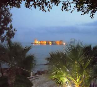 Mädchenburg angeleuchtet