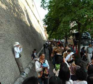 Schlange Vatikanische Museen
