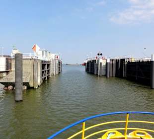 Sturmfluttore am Fischereihafen
