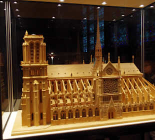 Нотр-Дам в миниатюре