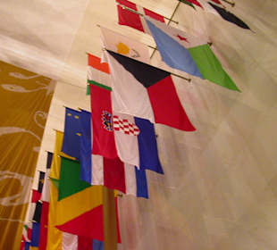 Hall of Nations Flaggen aller Nationen der Erde