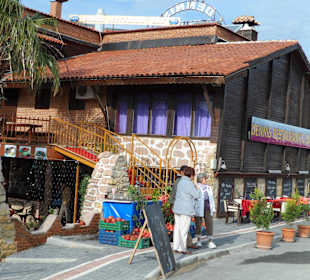 Die Dennis Bar von vorne