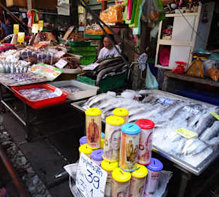 Im Railway Markt von Meaklong