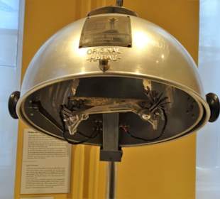 Alte "Höhensonne" im Medizinhistorischen Museum