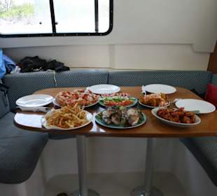 Traumhaftes Essen an Bord der Privatyacht