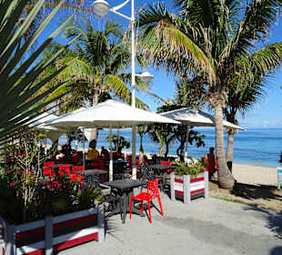 Die Promenade am Plage de Boucan Canot