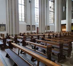 Blick in den Kirchenraum