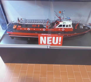 Neues Feuerlöschboot