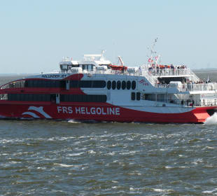 Halunder Jet: von Cuxhaven nach Helgoland