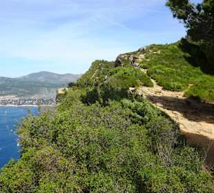 Die Steilküste an der Route des Crêtes