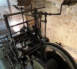 Das historische Uhrwerk des Torre Apponale