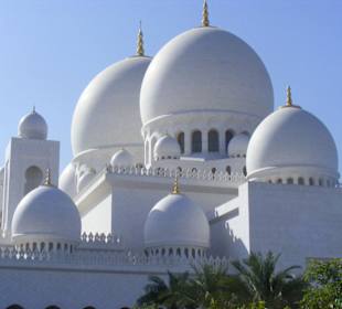Blick auf die Kuppeln der Moschee