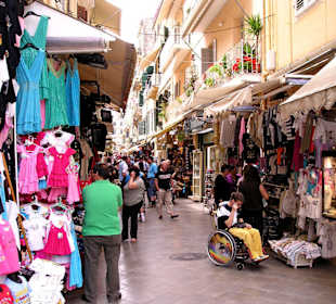 Shopping Meile in Korfu Stadt