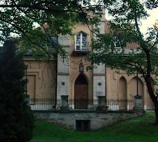 Neogotycki pałacyk Szustrów