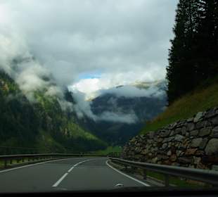 Noch viel Nebel Auffahrt