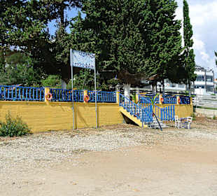 Eingang am Parkplatz 