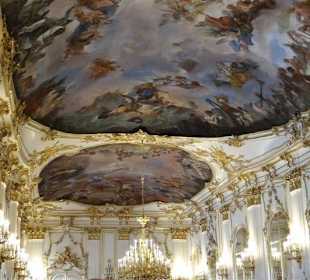 Grosse Galerie im Schloss