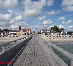 Blick auf den  Platz vor der Seebrücke