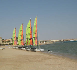 Strand südlich vom Sensimar Makadi Hotel