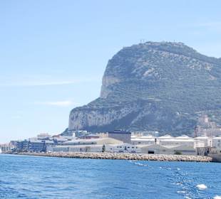 Der Gibraltar-Felsen aus der Ferne
