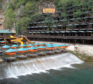 Typische Restarurants im Dimcay-Tal