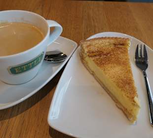 Kaffeepause im Café Hatz am Markt im Stadtzentrum