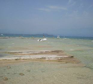 Ufer an der Spitze Sirmione´s