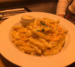 Penne mit Lachs