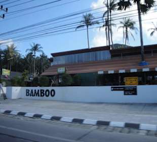 Bamboo Bar von aussen