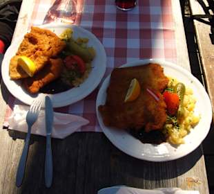 Deftiges Essen auf der Rübezahlalm