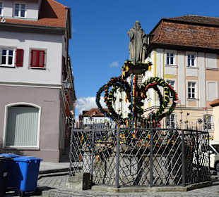Schöner Brunnen - Kaiser Karls VI Säule