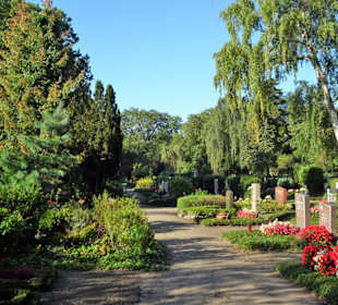 Rundgang über den Burgtorfriedhof