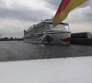 Große Hafenrundfahrt