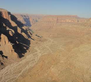 Trockenes Flussbett im Canyon