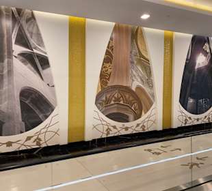 Weg zur Scheich-Zayid-Moschee