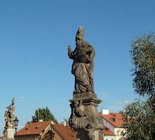 Figur auf der Karlsbrücke