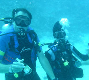 Hochzeitsantrag unter Wasser