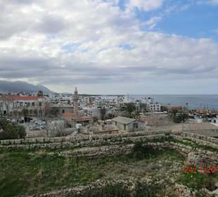 Blick von der Burg Girne über die Stadt