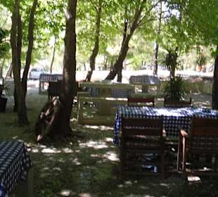 Rast in einem "urigen" Ausflugslokal