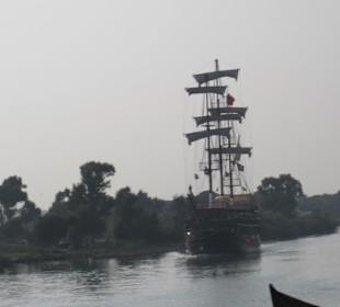 Entgegenkommendes Segelschiff