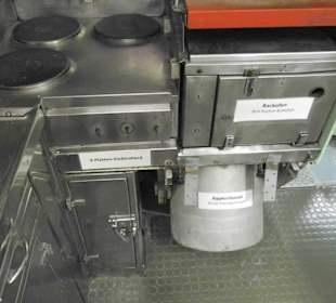 Auch 3 Kochplatten sind hier