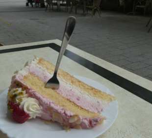 Pause auf der Promende am Rosengarten