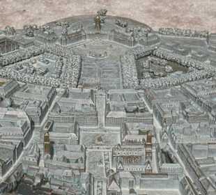 Modell von Karlsruhe mit Schlossplatz und Schloss