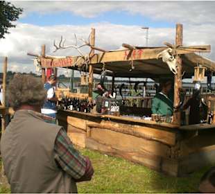 Ein Stand mit Met (Honigwein)