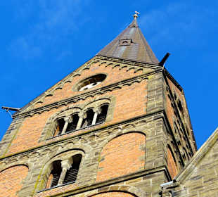 Außenansicht der Stiftskirche in Bücken