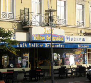 "Yello Submarine"-Cafe